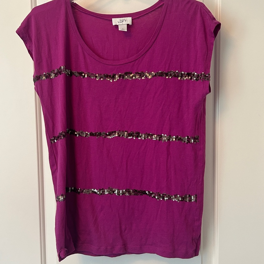 LOFT Magenta/Purple Sequin Short Sleeve Tee